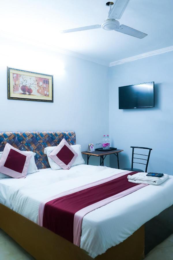 Comodo Satya Niketan Residency 新德里 外观 照片